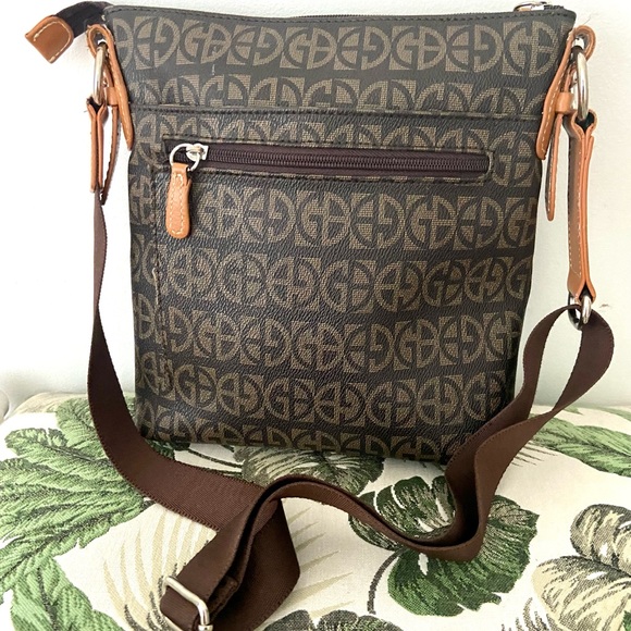 Giani Bernini Crossbody Small Brown Bag With Pockets Unisex Excellent Condition - Picture 3 of 8